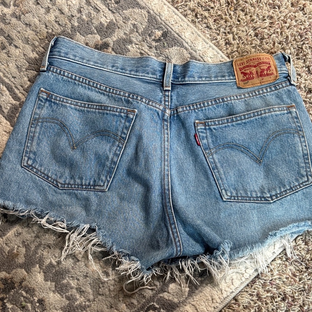 Levis Women's Frayed Hem Denim Shorts - Light Blue - Picture 2 of 4